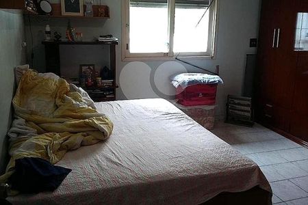 Casa à venda com 3 quartos, 240m² em Vila Monumento, São Paulo