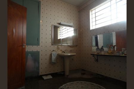 Casa à venda com 300m², 3 quartos e 2 vagas