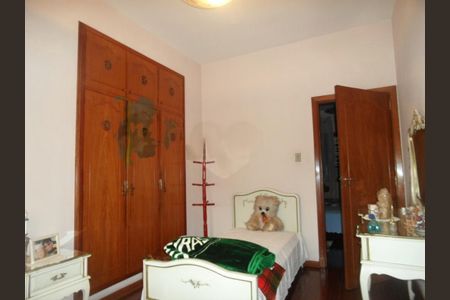 Casa à venda com 300m², 3 quartos e 2 vagas