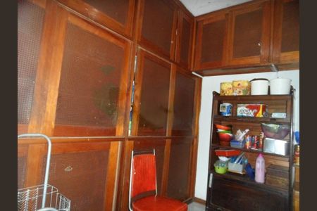 Casa à venda com 300m², 3 quartos e 2 vagas