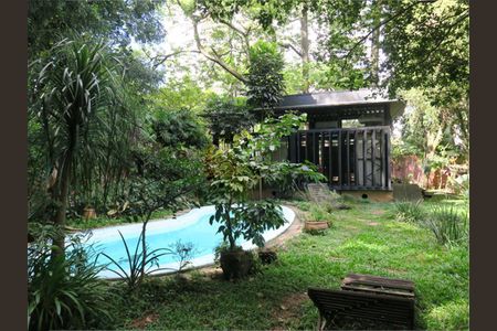 Casa à venda com 300m², 2 quartos e 2 vagas