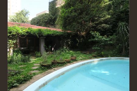 Casa à venda com 300m², 2 quartos e 2 vagas