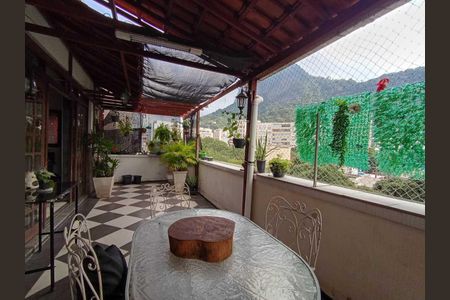 Apartamento à venda com 236m², 3 quartos e 2 vagas