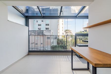 Studio para alugar com 32m², 1 quarto e sem vagaVaranda
