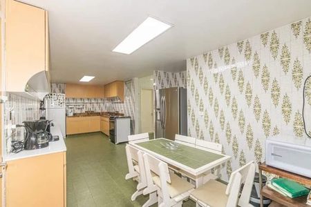 Apartamento à venda com 245m², 4 quartos e 2 vagas