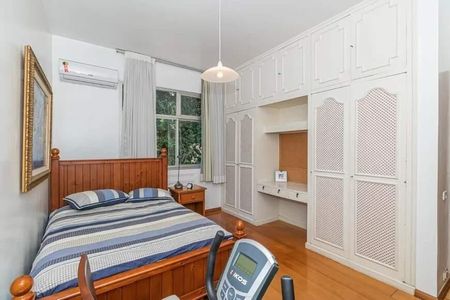 Apartamento à venda com 245m², 4 quartos e 2 vagas