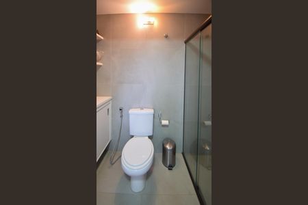 Casa à venda com 350m², 3 quartos e 2 vagas Casa à venda com 350m², 3 quartos e 2 vagasBanheiro 1