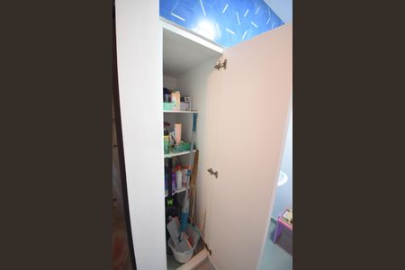 Casa à venda com 350m², 3 quartos e 2 vagas Casa à venda com 350m², 3 quartos e 2 vagasBanheiro 1