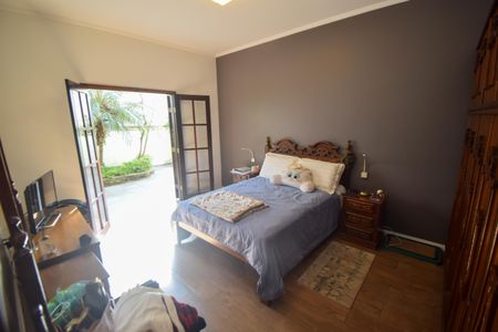 Casa à venda com 350m², 3 quartos e 2 vagas Casa à venda com 350m², 3 quartos e 2 vagasQuarto 1