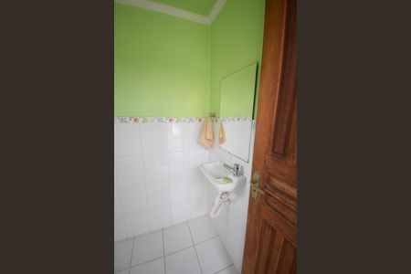 Casa à venda com 350m², 3 quartos e 2 vagas Casa à venda com 350m², 3 quartos e 2 vagasBanheiro 2