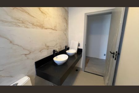 Casa de condomínio à venda com 428m², 4 quartos e 4 vagas
