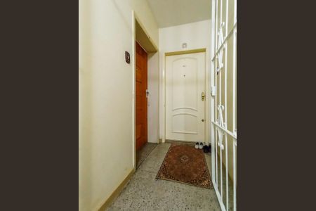 Apartamento à venda com 64m², 2 quartos e 1 vagaPorta do apartamento