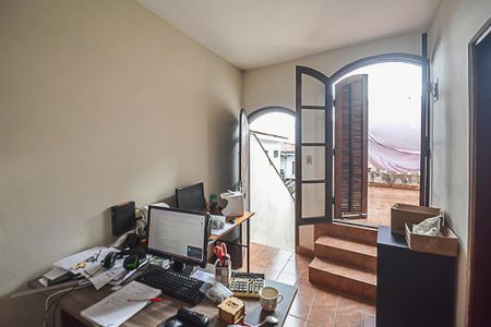 Casa à venda com 208m², 3 quartos e 2 vagas Casa à venda com 208m², 3 quartos e 2 vagasQuarto de Serviço