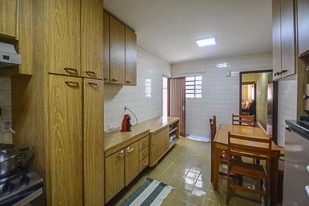 Casa à venda com 208m², 3 quartos e 2 vagas Casa à venda com 208m², 3 quartos e 2 vagasCozinha