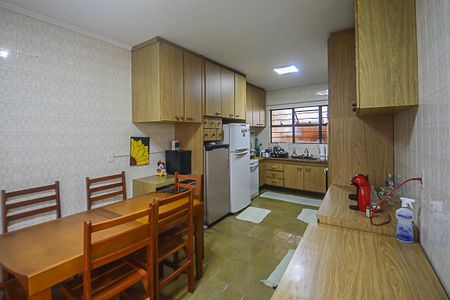 Casa à venda com 208m², 3 quartos e 2 vagas Casa à venda com 208m², 3 quartos e 2 vagasCozinha