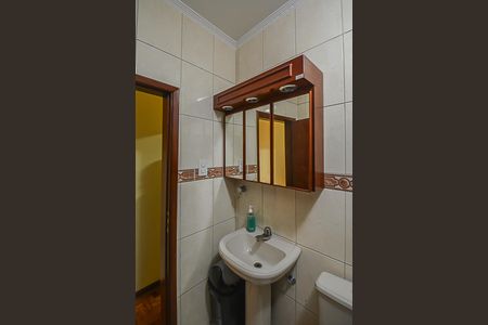 Casa à venda com 208m², 3 quartos e 2 vagas Casa à venda com 208m², 3 quartos e 2 vagasBanheiro