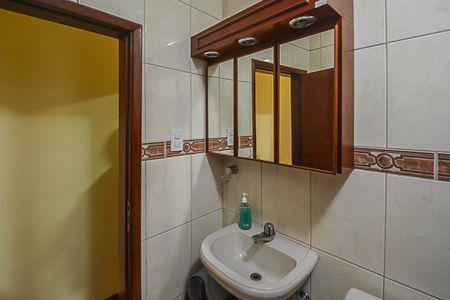 Casa à venda com 208m², 3 quartos e 2 vagas Casa à venda com 208m², 3 quartos e 2 vagasBanheiro