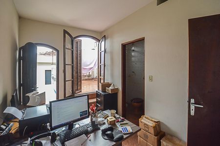 Casa à venda com 208m², 3 quartos e 2 vagas Casa à venda com 208m², 3 quartos e 2 vagasQuarto de Serviço