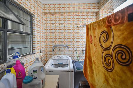 Casa à venda com 208m², 3 quartos e 2 vagas Casa à venda com 208m², 3 quartos e 2 vagasÁrea de Serviço