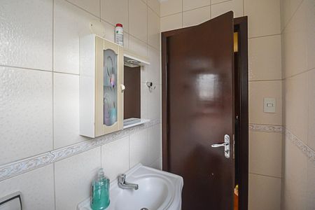 Casa à venda com 208m², 3 quartos e 2 vagas Casa à venda com 208m², 3 quartos e 2 vagasBanheiro 2