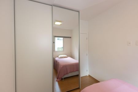 Apartamento à venda com 77m², 2 quartos e 2 vagas Apartamento à venda com 77m², 2 quartos e 2 vagasQuarto