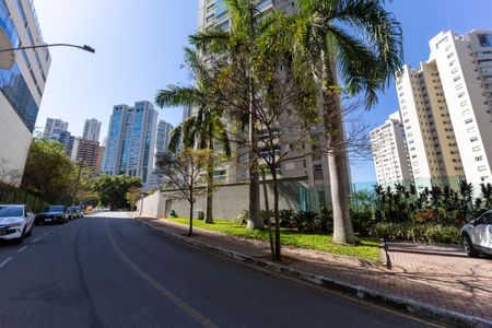 Apartamento à venda com 77m², 2 quartos e 2 vagas Apartamento à venda com 77m², 2 quartos e 2 vagasFachada