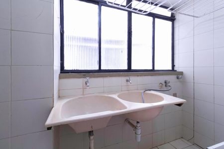 Apartamento à venda com 85m², 3 quartos e 2 vagas Apartamento à venda com 85m², 3 quartos e 2 vagasÁrea de serviço