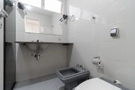 Apartamento à venda com 85m², 3 quartos e 2 vagas Apartamento à venda com 85m², 3 quartos e 2 vagasBanheiro social