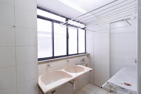 Apartamento à venda com 85m², 3 quartos e 2 vagas Apartamento à venda com 85m², 3 quartos e 2 vagasÁrea de serviço