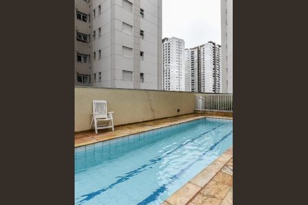 Apartamento à venda com 80m², 2 quartos e 2 vagas Apartamento à venda com 80m², 2 quartos e 2 vagasÁrea comum - Piscina