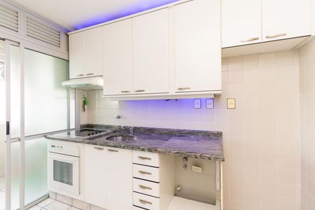 Apartamento à venda com 67m², 2 quartos e 1 vagaCozinha