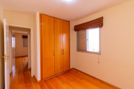 Apartamento à venda com 67m², 2 quartos e 1 vagaQuarto 2