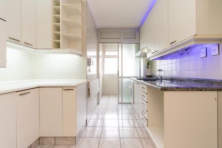 Apartamento à venda com 67m², 2 quartos e 1 vagaCozinha