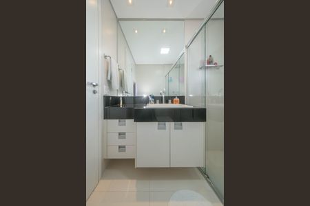 Apartamento à venda com 117m², 3 quartos e 2 vagasBanheiro da Suíte