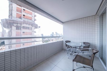 Apartamento à venda com 117m², 3 quartos e 2 vagasVaranda