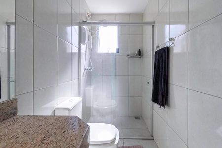 Apartamento à venda com 100m², 3 quartos e 2 vagas Apartamento à venda com 100m², 3 quartos e 2 vagasBanheiro social