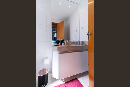 Apartamento à venda com 100m², 3 quartos e 2 vagas Apartamento à venda com 100m², 3 quartos e 2 vagasBanheiro da suíte