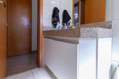 Apartamento à venda com 100m², 3 quartos e 2 vagas Apartamento à venda com 100m², 3 quartos e 2 vagasBanheiro social