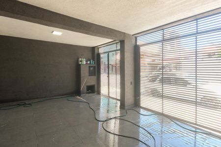 Casa à venda com 216m², 3 quartos e 2 vagas Casa à venda com 216m², 3 quartos e 2 vagasGaragem