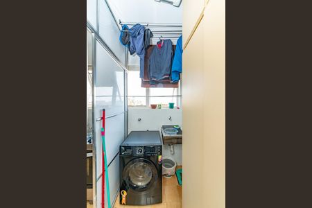 Apartamento à venda com 70m², 2 quartos e 1 vaga Apartamento à venda com 70m², 2 quartos e 1 vagaÁrea de Serviço