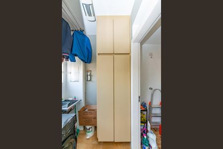 Apartamento à venda com 70m², 2 quartos e 1 vaga Apartamento à venda com 70m², 2 quartos e 1 vagaÁrea de Serviço