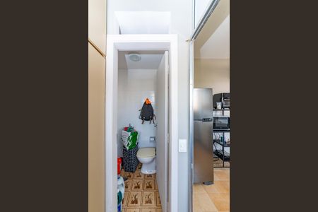 Apartamento à venda com 70m², 2 quartos e 1 vaga Apartamento à venda com 70m², 2 quartos e 1 vagaBanheiro de Serviço