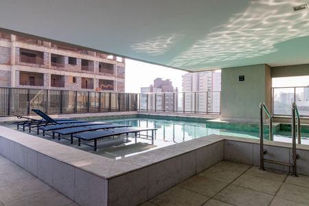 Apartamento para alugar com 28m², 1 quarto e sem vaga Apartamento para alugar com 28m², 1 quarto e sem vagaÁrea comum - Piscina