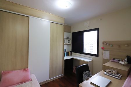 Apartamento à venda com 133m², 3 quartos e 3 vagasSuíte 2