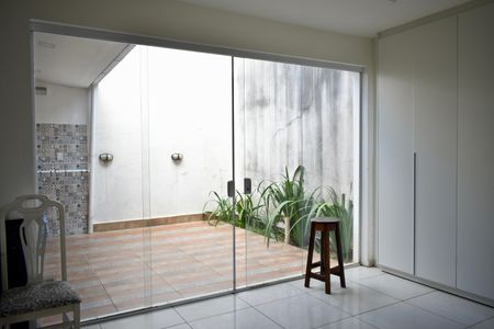 Casa à venda com 350m², 3 quartos e 2 vagas Casa à venda com 350m², 3 quartos e 2 vagasÁrea  Comum - Salão