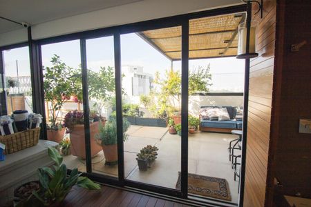 Apartamento à venda com 575m², 4 quartos e 4 vagas Apartamento à venda com 575m², 4 quartos e 4 vagasCobertura