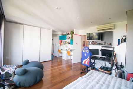 Apartamento à venda com 575m², 4 quartos e 4 vagas Apartamento à venda com 575m², 4 quartos e 4 vagasQuarto 3