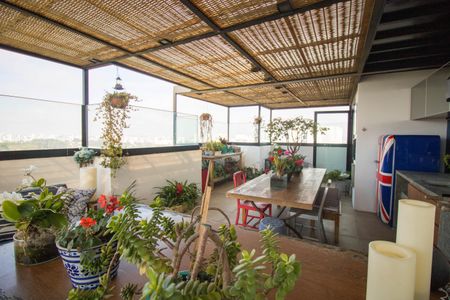 Apartamento à venda com 575m², 4 quartos e 4 vagas Apartamento à venda com 575m², 4 quartos e 4 vagasCobertura