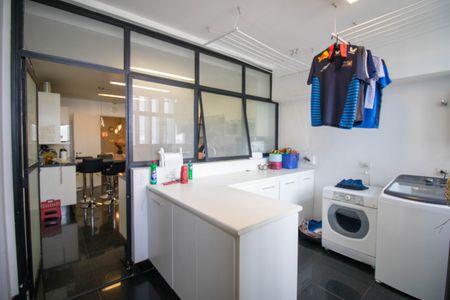 Apartamento à venda com 575m², 4 quartos e 4 vagas Apartamento à venda com 575m², 4 quartos e 4 vagasÁrea de Serviço