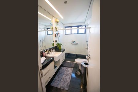 Apartamento à venda com 575m², 4 quartos e 4 vagas Apartamento à venda com 575m², 4 quartos e 4 vagasBanheiro do Quarto 2